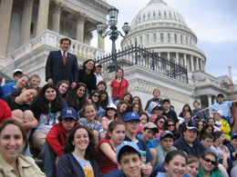 Rep. Rothman with students visiting Washington, DC. May 2006