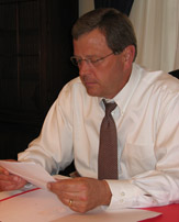 Congresman Latham reads mail from Iowans