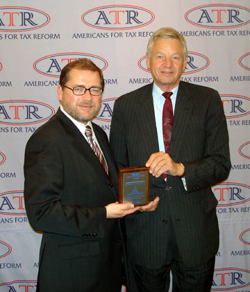 Grover Norquist presents award to Rep. Tom Petri