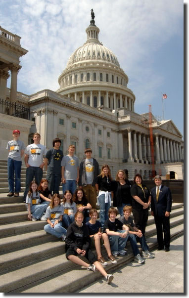 Congressman McCaul congratulates Hamilton Middle School students for winning the 2006 Space Day Design Challenge