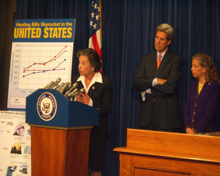 Congresswoman Schakowsky speaks on natural gas prices