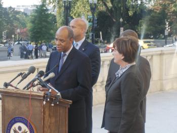 October 17, 2007 -- Jefferson speaks at a press conference with Louisiana delegation 