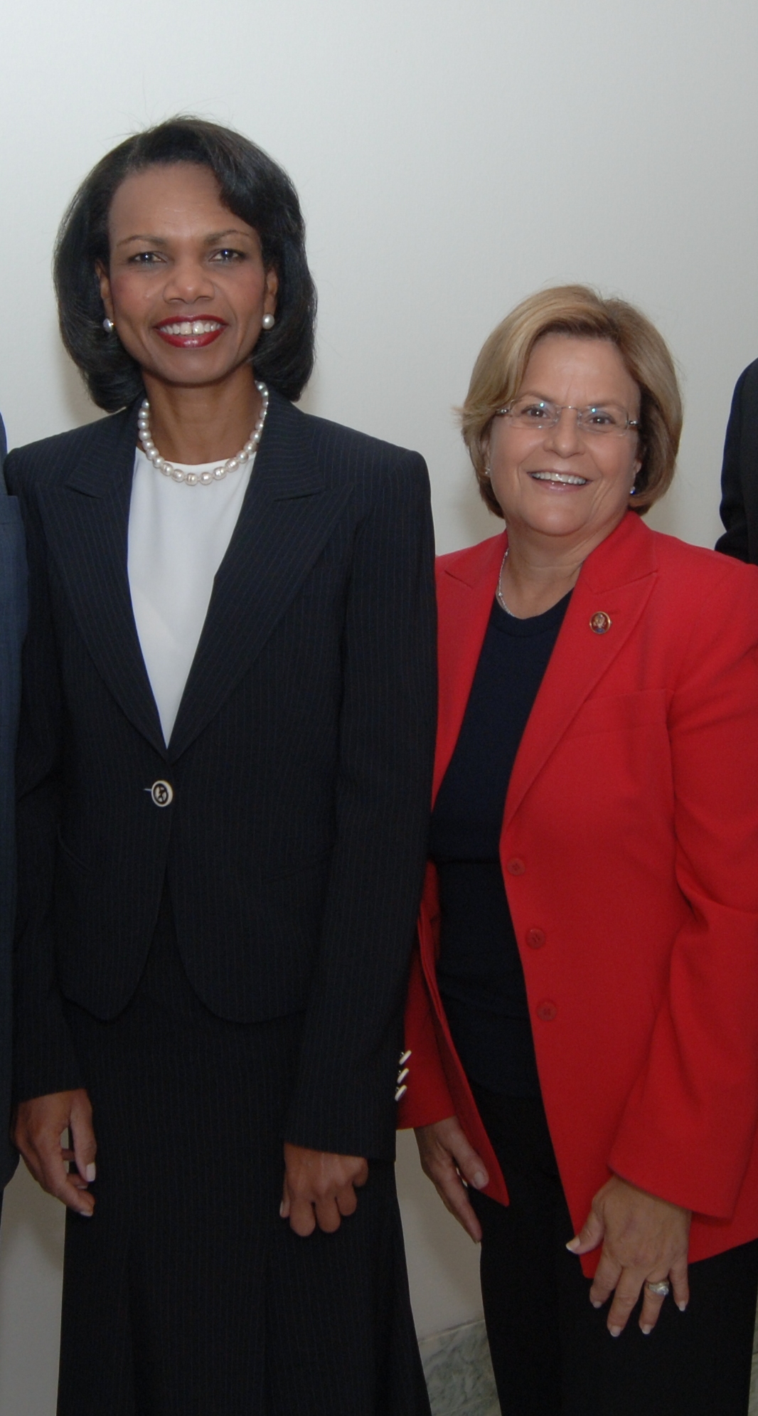 Ranking Member Ileana Ros-Lehtinen meets with Secretary of State Condoleezza Rice prior to House Foreign Affairs Committee hearing on U.S. Policy towards the Middle East