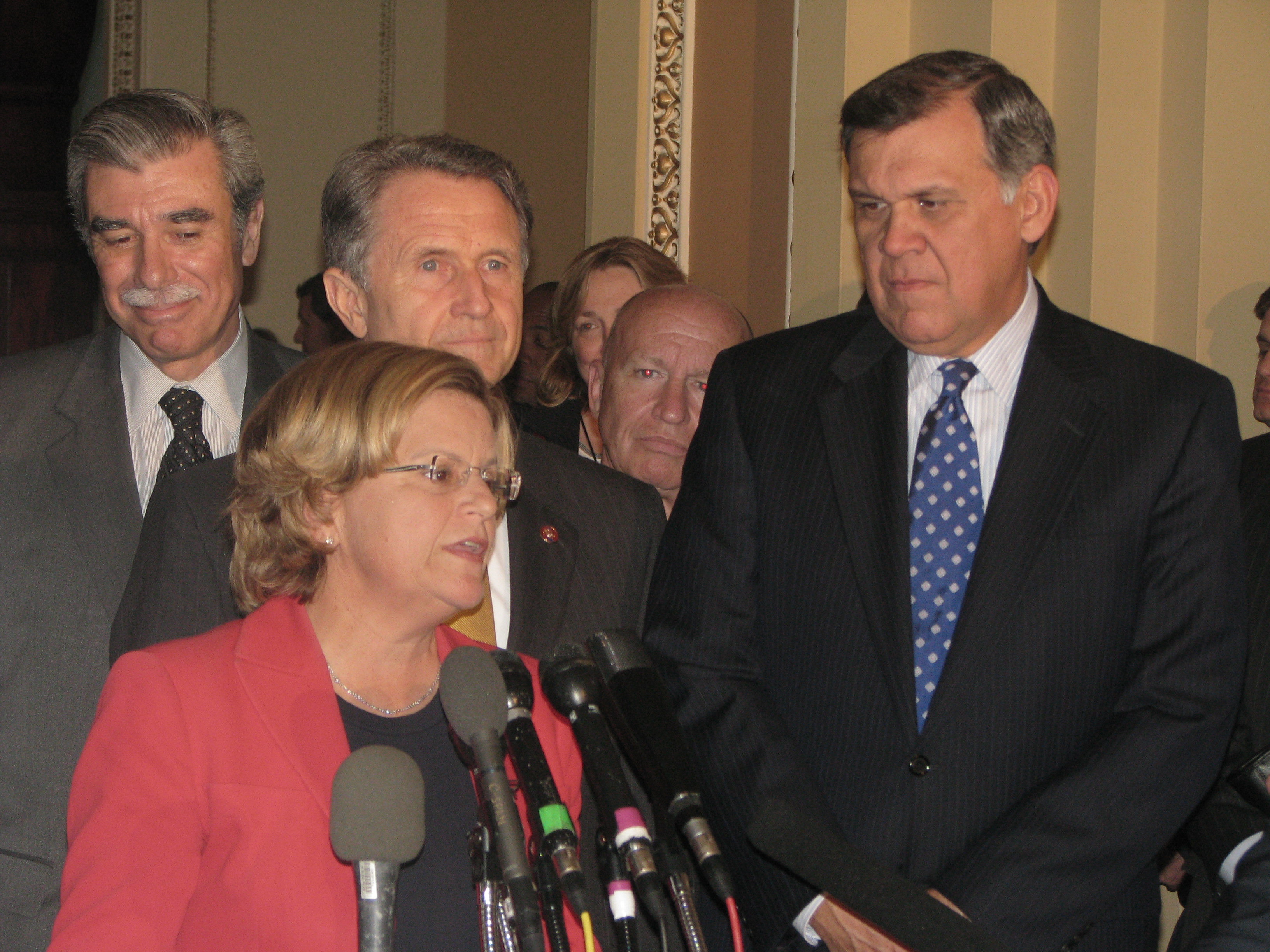 U.S. Rep. Ileana Ros-Lehtinen, Ranking Republican on the House Foreign Affairs Committee, urges Congressional passage of the U.S.-Colombia Free Trade Agreement while accompanied by U.S. Sen. Mel Martinez (R-FL), U.S. Rep. Wally Herger (R-CA) and Secretary of Commerce Carlos Gutierrez.