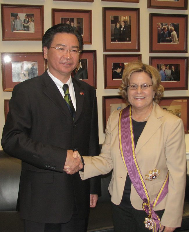 Ranking Member Ileana Ros-Lehtinen receives Taiwanese Medal of Honor on Thursday, May 14, 2008, from Taiwan Representative to the U.S. Dr. J. Joseph Wu on behalf of Taiwan President Chen Shui-bian.