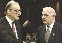 TALKING ABOUT A GROWING ECONOMY - Federal Reserve Chairman Alan Greenspan frequently testified before Congressman Saxton's Joint Economic Committee. Greenspan, who retired in 2006, spoke of the many positive signs of the economy, including falling unemployment, low inflation and strong economic growth. Mr. Saxton is the highest-ranking Republican House member of the JEC