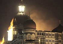 Disparos, explosiones, y llamas se produjeron en el hotel Taj Mahal Palace (Foto AP).