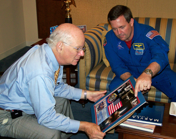 Cardin Discusses Spaceflight With Astronaut Mike Foreman
