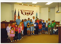 Senator Crapo with Idaho school children.