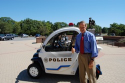 Senator Carper visits Dover Capitol Police