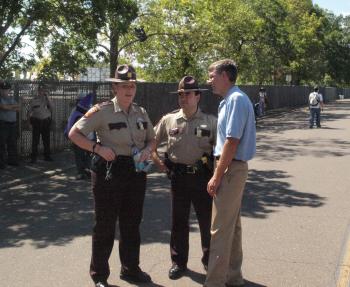 Rep. Paulsen talking with Minnesota State Patrol Troopers 