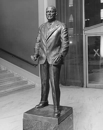 Statue of Sam Rayburn