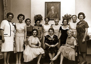 Congresswomen of the 89th Congress(1965&ndash;1967):(standing, from left) <a href="/member-profiles/profile.html?intID=64">Florence Dwyer</a> of New Jersey, <a href="/member-profiles/profile.html?intID=94">Martha Griffiths</a> of Michigan, <a href="/member-profiles/profile.html?intID=92">Edith Green</a> of Oregon, <a href="/member-profiles/profile.html?intID=173">Patsy Mink</a> of Hawaii, <a href="/member-profiles/profile.html?intID=240">Leonor Sullivan</a> of Missouri, <a href="/member-profiles/profile.html?intID=98">Julia Hansen</a> of Washington, <a href="/member-profiles/profile.html?intID=157">Catherine May</a> of Washington, <a href="/member-profiles/profile.html?intID=127">Edna Kelly</a> of New York, and <a href="/member-profiles/profile.html?intID=204">Charlotte Reid</a> of Illinois(seated, from left) <a href="/member-profiles/profile.html?intID=183">Maurine Neuberger</a> of Oregon, <a href="/member-profiles/profile.html?intID=17">Frances Bolton</a> of Ohio, and <a href="/member-profiles/profile.html?intID=230">Margaret Chase Smith</a> of Maine.