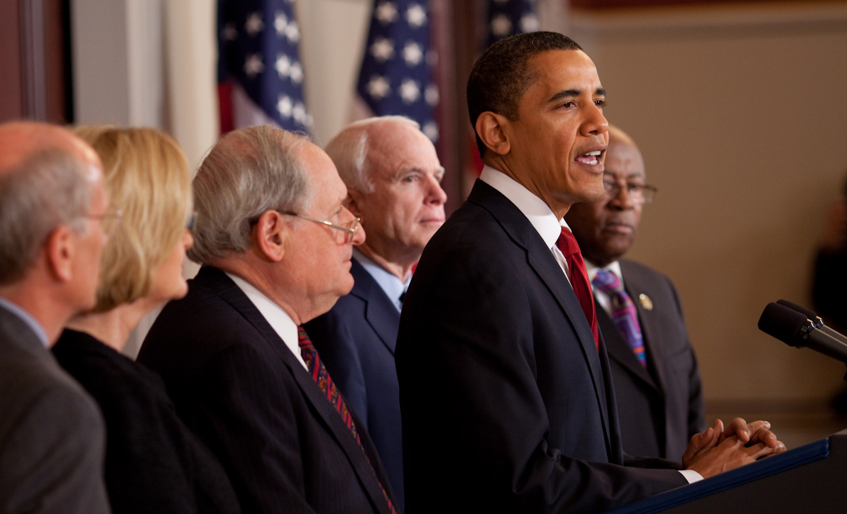 Welch joins Obama at announcement of government contracting procedure overhaul