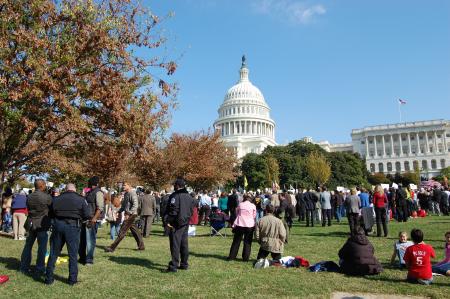 Thousand gather at Capitol