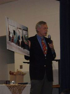 On May 27, 2009, Rep. Snyder spoke to children attending Bayou Meto Elementary school's Middlebound ceremony.