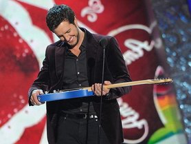Luke Bryan wins big at the American Country Awards