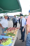 Kohl visits the Rhinelander Farmers Market