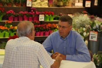 Rep. Paulsen meets with constituents during "Office Hours in your Neighborhood" at the Cub Foods in Champlin, MN.