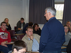 Rep. Manzullo Speaks with Political Science Students at NIU