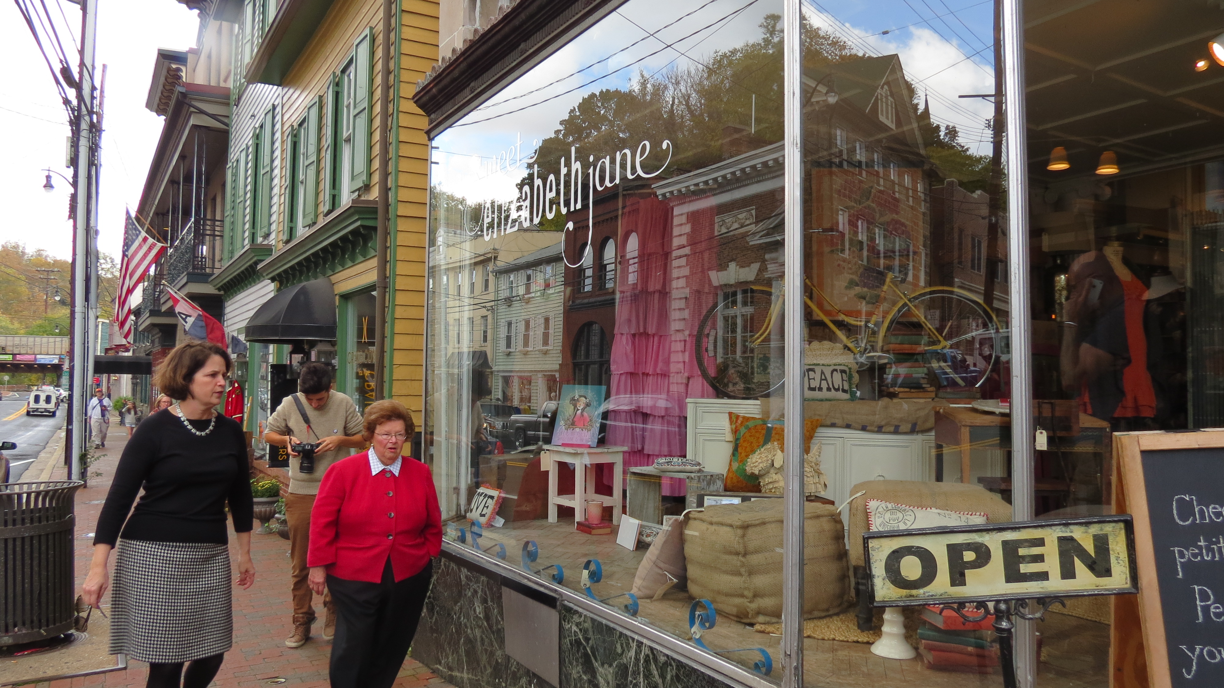 Senator Mikulski and Councilwoman Courtney Watson tour Main Street small businesses in historic Ellicott City.