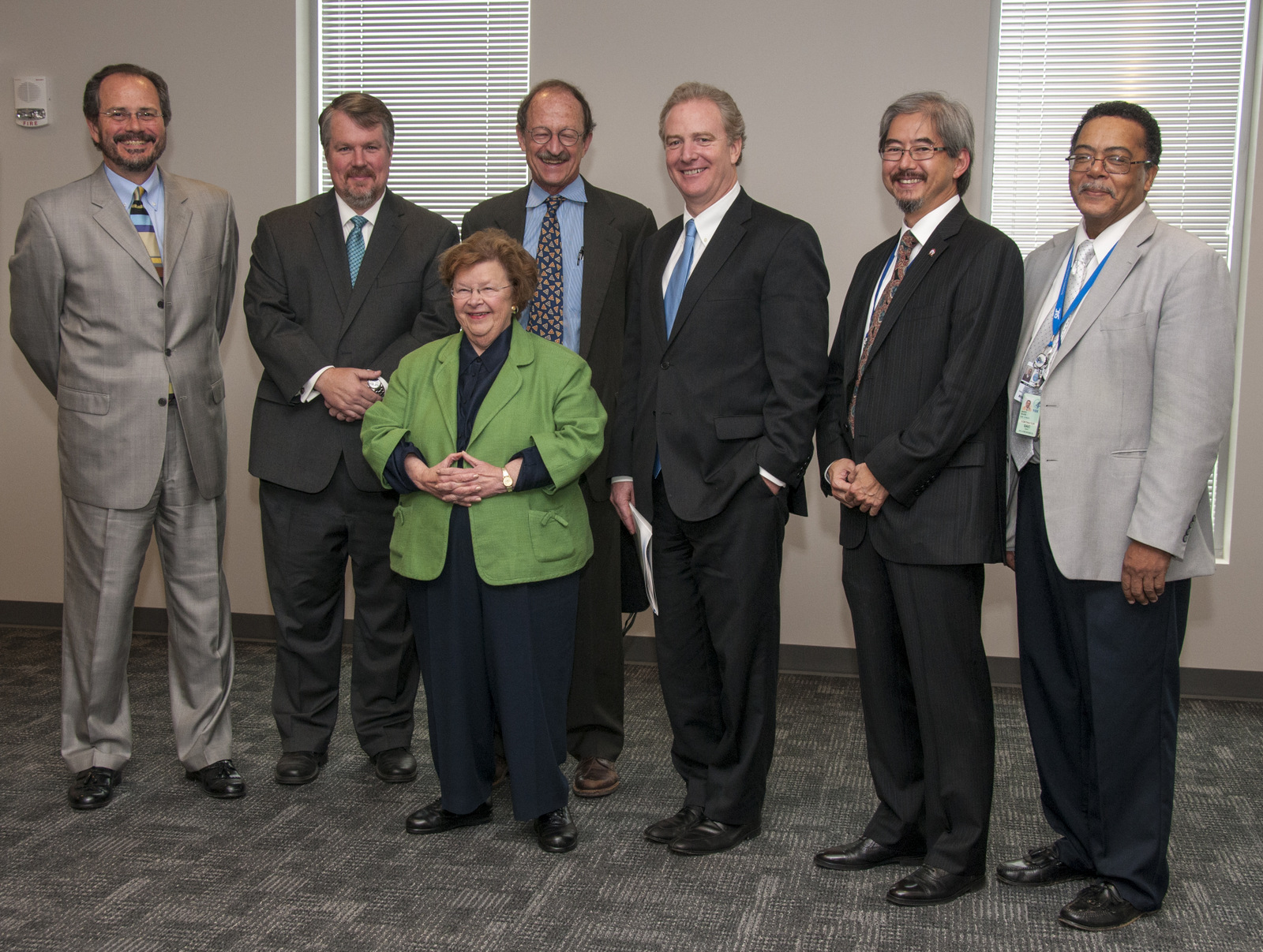 Mikulski, Van Hollen tour National Laboratory for Cancer Research in Frederick, MD.