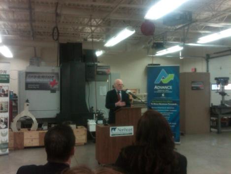 Senator Kohl visits the Advance Business & Manufacturing Center Incubator in Green Bay