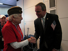 Greeting Veterans of the Greatest Generation on the SC Honor Flight 9/20/2011