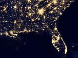 Picture of the United States at night from space, from NASA satellite