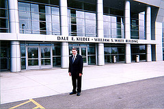 Congressman Kildee visits the new Regional Technology Center at Mott Community College.
