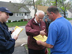 4.9.2010 - Rep. Pascrell walks with FEMA and SBA to get Little Falls flood victims registered for aid