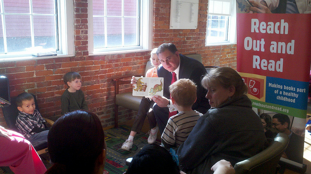 Congressman Guinta met with children involved in the Reach Out and Read program at the Manchester Community Health Center