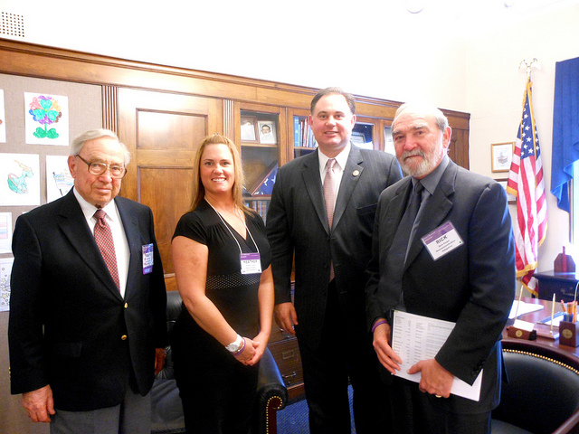 Congressman Guinta met with Representatives from the NH Alzheimer's Association in DC