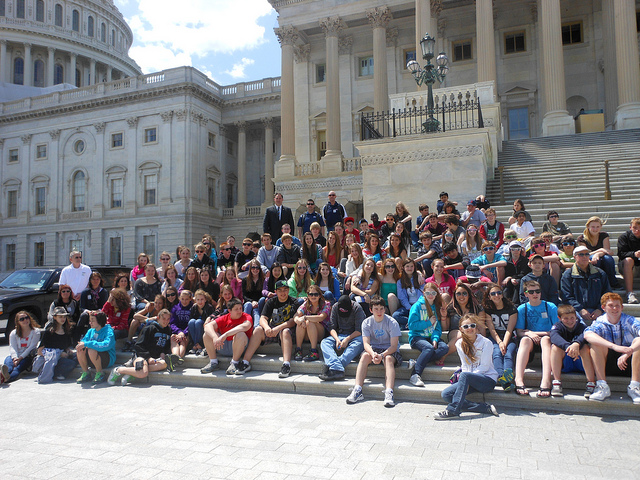 Congressman Guinta met with 96 students from Oyster River Middle School from Durham, NH on the steps of the Capitol 