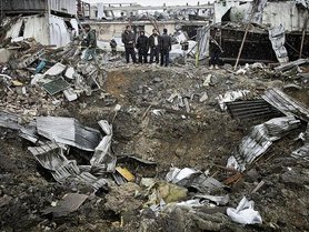 Kabul car bomb targets U.S. contractors