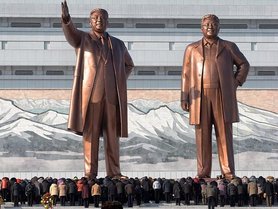 North Korea puts Kim Jong-il's body on display