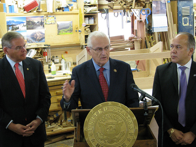 Rep. Pascrell visits Greenbaum Interiors in Paterson
