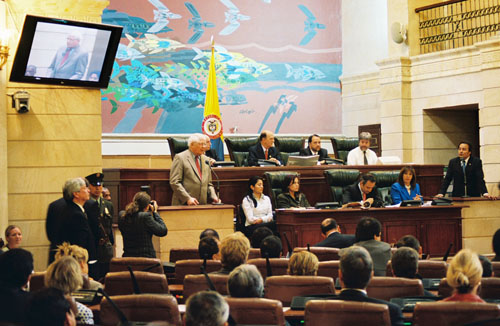 August 2007 Rep Price addressing the House of Represenatives of Colombia.jpg