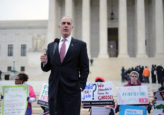 Senators Casey, Shaheen Urge Supreme Court to Protect Expecting Mothers