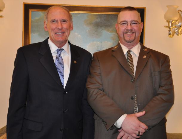 Senator Coats Welcomes Indiana’s Assistant Principal of the Year to D.C.