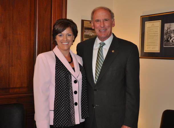 Senator Coats Welcomes Indiana’s Teacher of the Year to D.C.