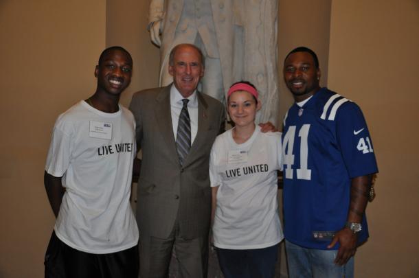 Senator Coats Meets with Indianapolis Colts Safety and United Way