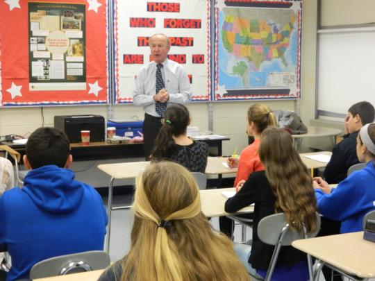 Rep. Frelinghuysen visits Mountain View Middle School 8th Graders in Mendham.