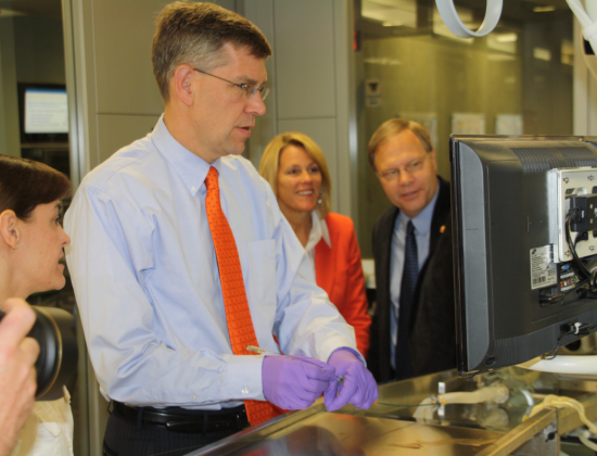 Paulsen visits Boston Scientific's Innovation Lab before having a town hall with employees in Maple Grove.
