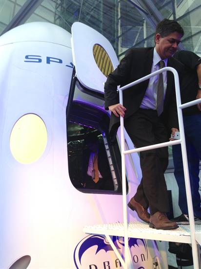 Congressman Vela exiting the SpaceX Dragon Shuttle