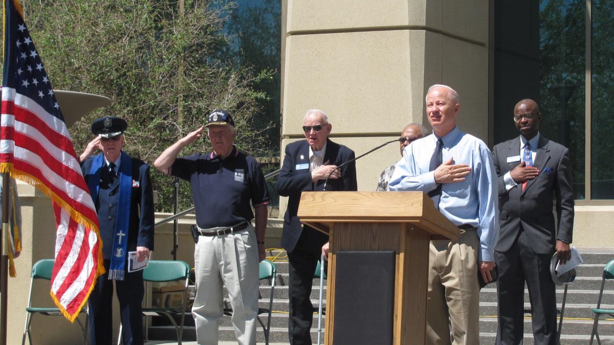Congressman Coffman with veterans in Aurora