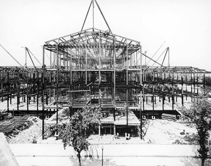 Erection of the steel framework of the Supreme Court Building on July 1, 1932.