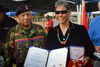 Daughter receives medal for Navaho father's service in Korea