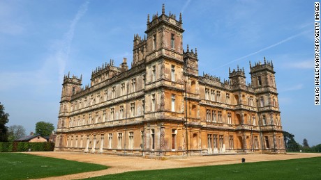 Highclere Castle, is pictured in Highclere, southern England, on May 12, 2016.
As Britain mulls questions of identity and its possible exit from the European Union, 2016 is an anniversary year for three of its most potent symbols: the queen, Shakespeare and gardener &quot;Capability&quot; Brown. Lancelot &quot;Capability&quot; Brown is credited with having created over 170 gardens, among them the grounds of Highclere Castle, made famous as the set of the hit television series Downton Abbey. / AFP / NIKLAS HALLE&#39;N / TO GO WITH AFP STORY BY FLORENCE BIEDERMANN        (Photo credit should read NIKLAS HALLE&#39;N/AFP/Getty Images)
