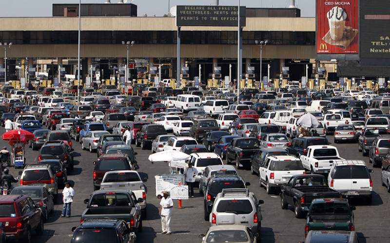 This busy border crossing at San Ysidro in California shows why getting rid of NAFTA is a bad idea. NAFTA 2.0, a free trade reboot, is a better idea. (AP)